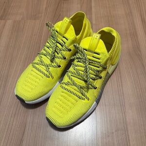 Under Armour HOVR Phantom 3 Running Shoes Size 13 Yellow and Black
